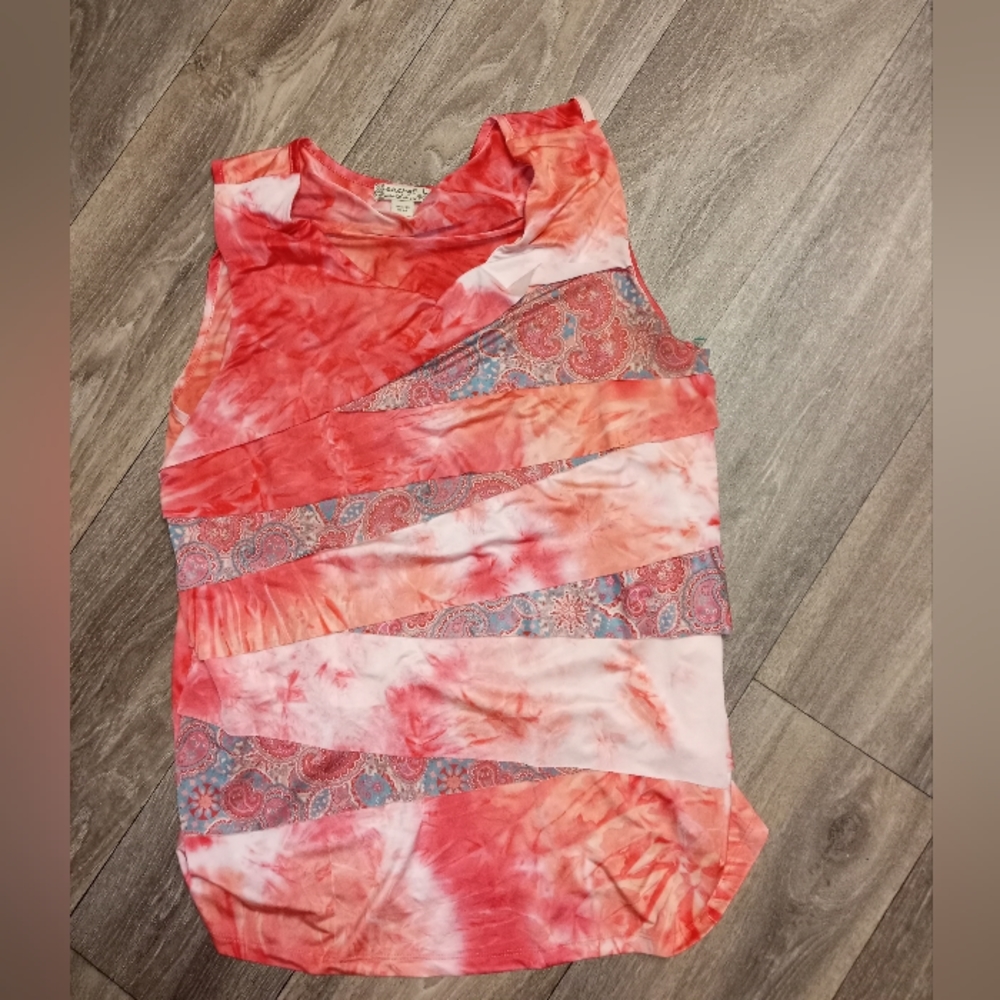 New colorful sleeveless blouse size large from the y2k era